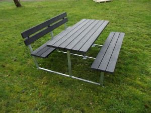 9f6d22dec5a20bcdd01cd84e98637764_M